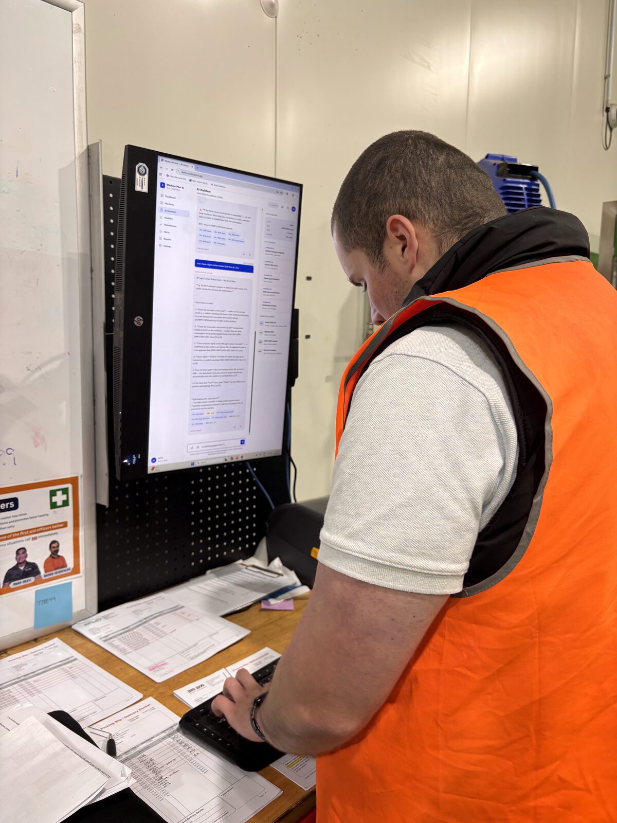 A line operator using the Machine Pilot terminal at the workstation